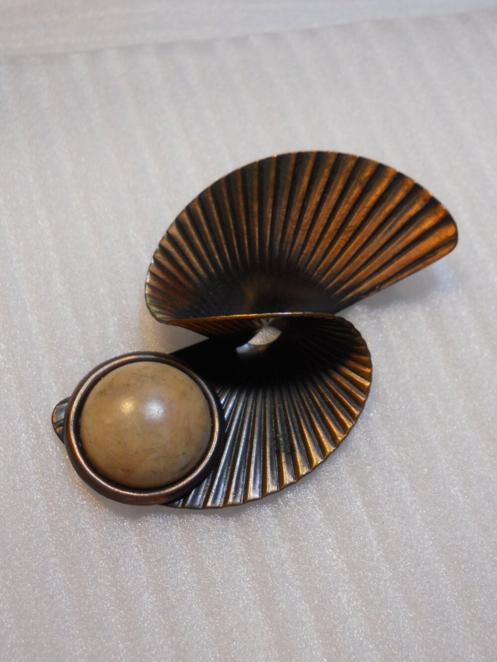 Twisted Shell Pin    1125